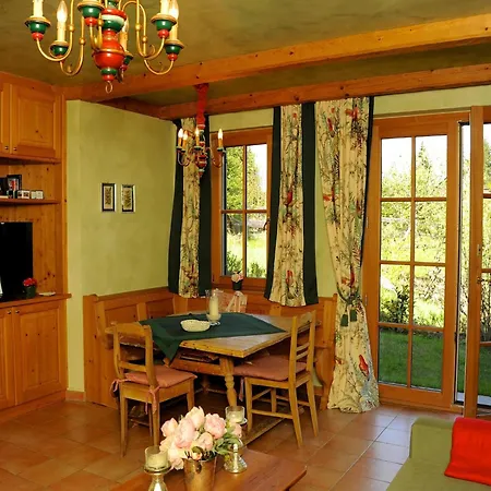 Luxurious With Sauna Apartman