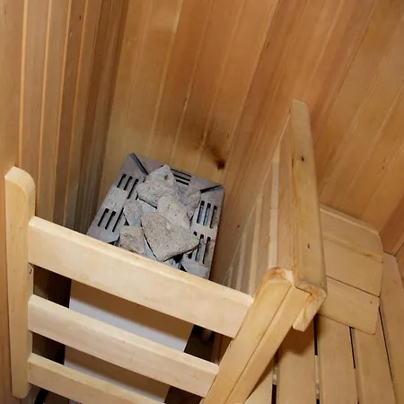 Luxurious With Sauna *